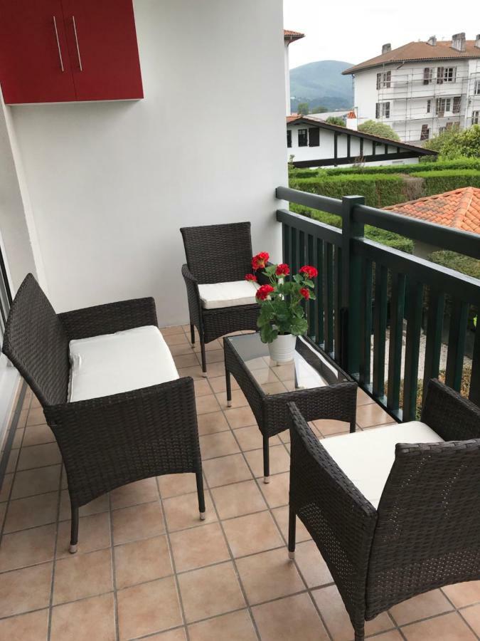 Port Bidassoa - T2 Coquet, Parking, Lit Xxl, Wifi, Pres De La Gare Hendaye Esterno foto